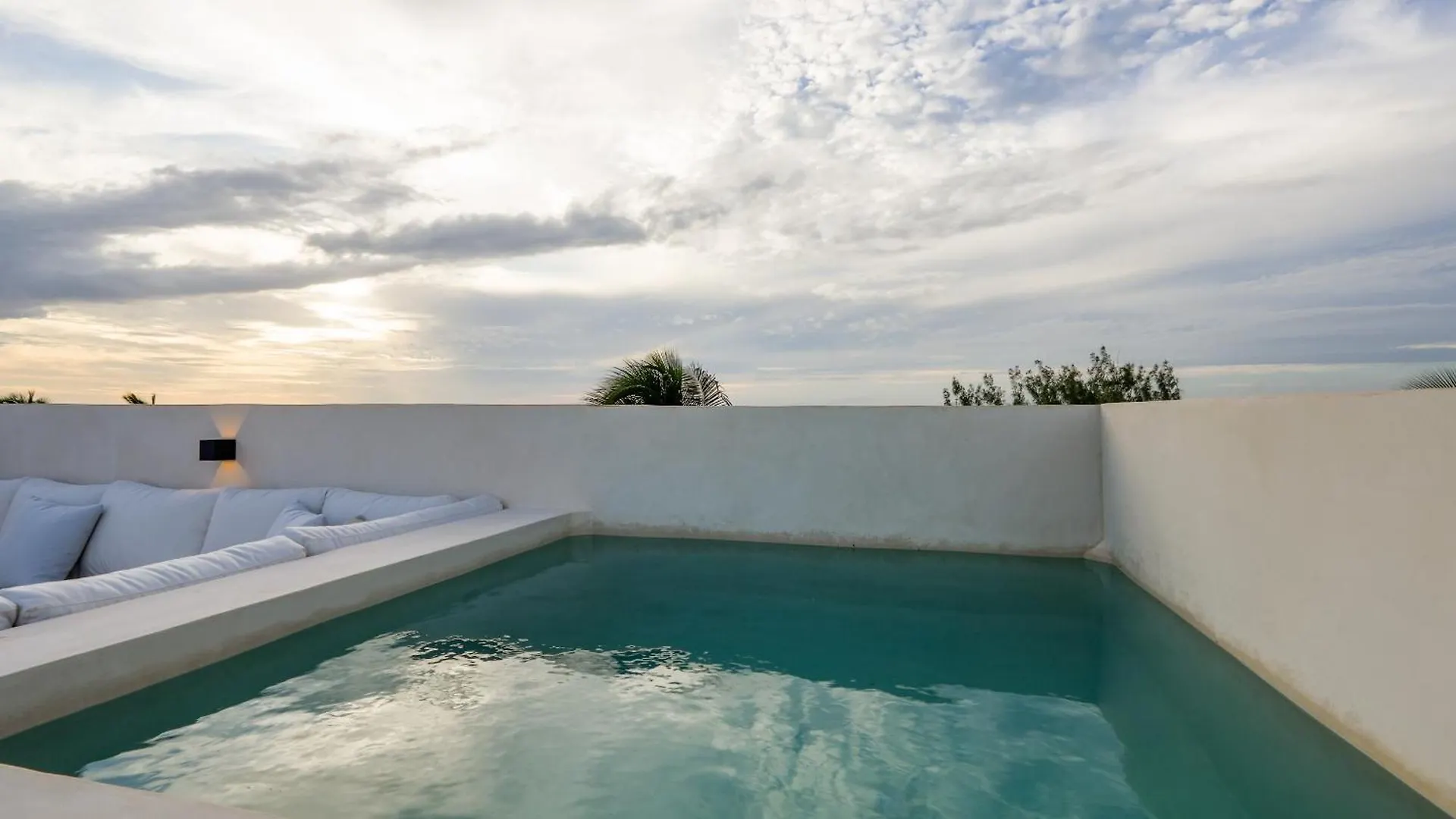 Romeotulum Villa