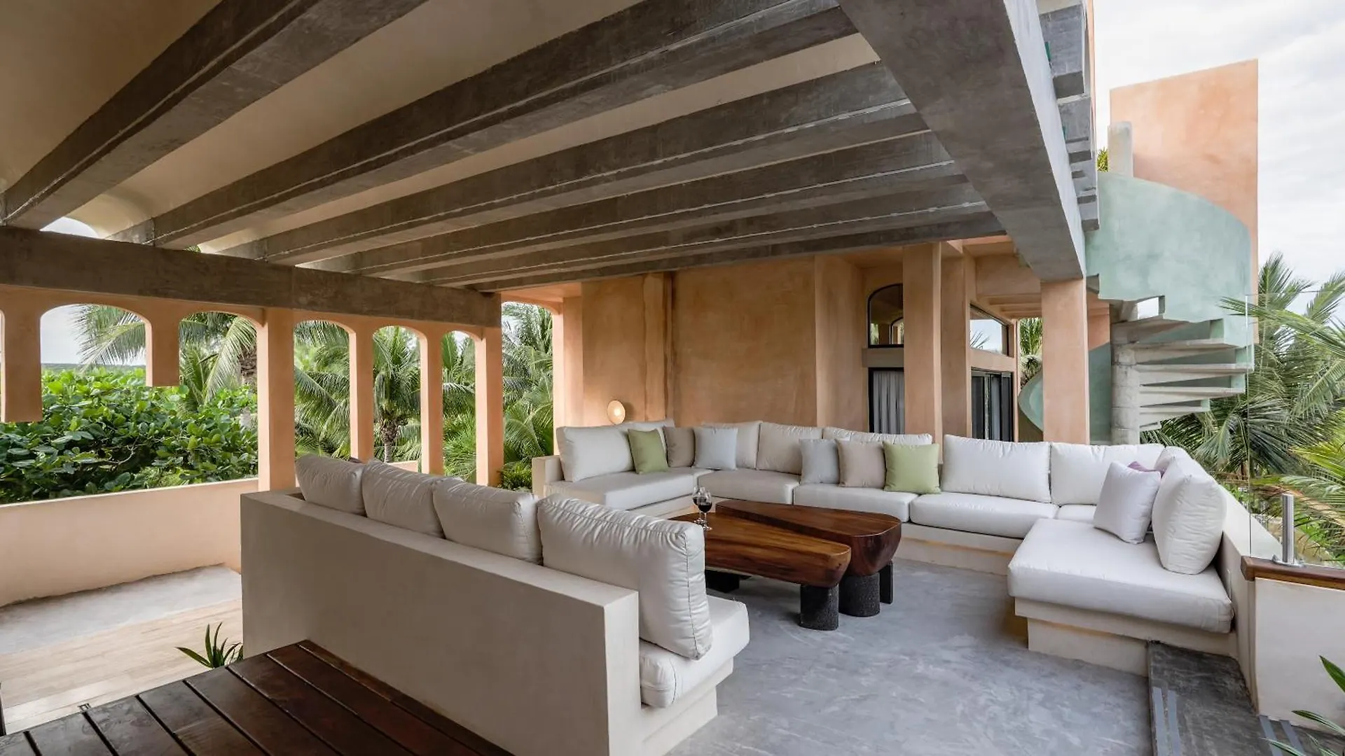 Romeotulum Villa